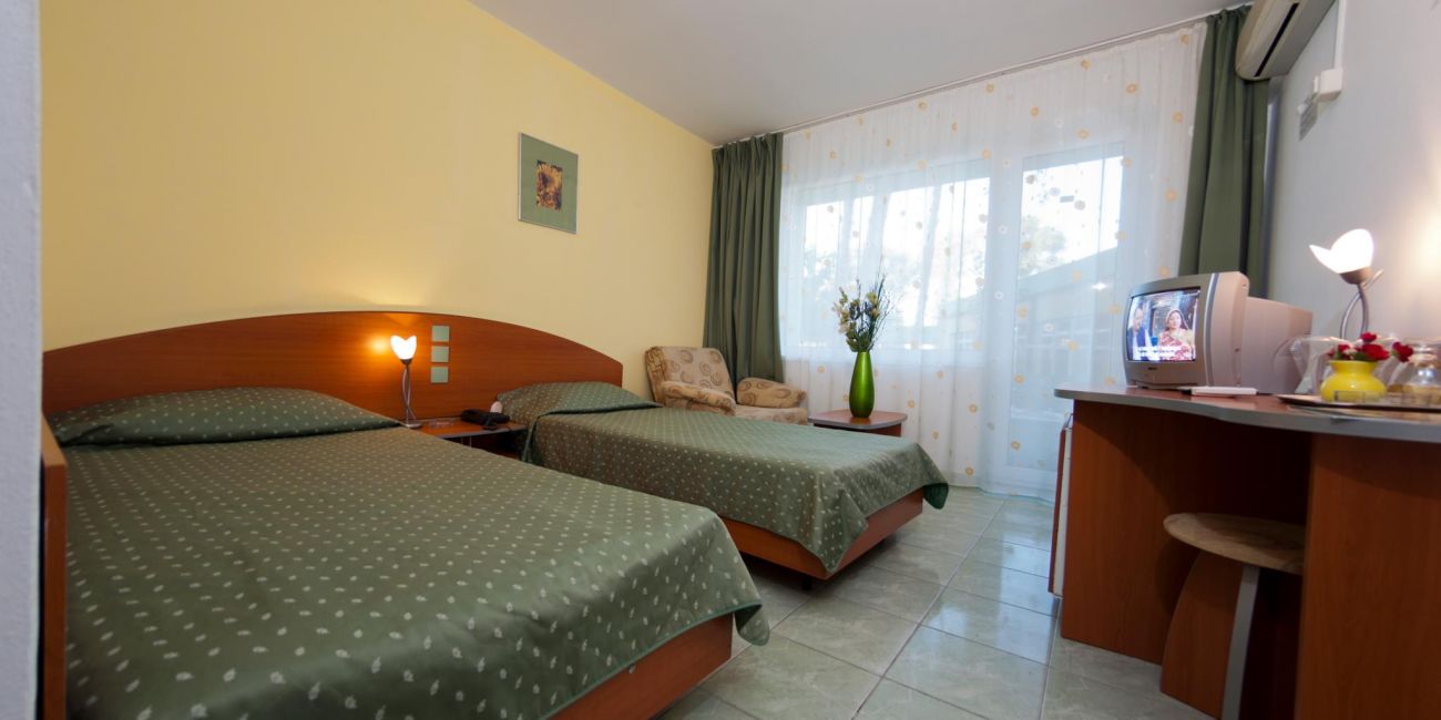 Hotel Dorna Mamaia 3*  Mamaia 