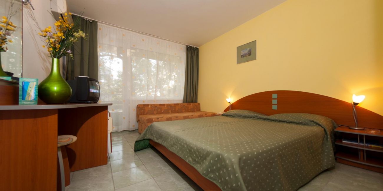 Hotel Dorna Mamaia 3*  Mamaia 