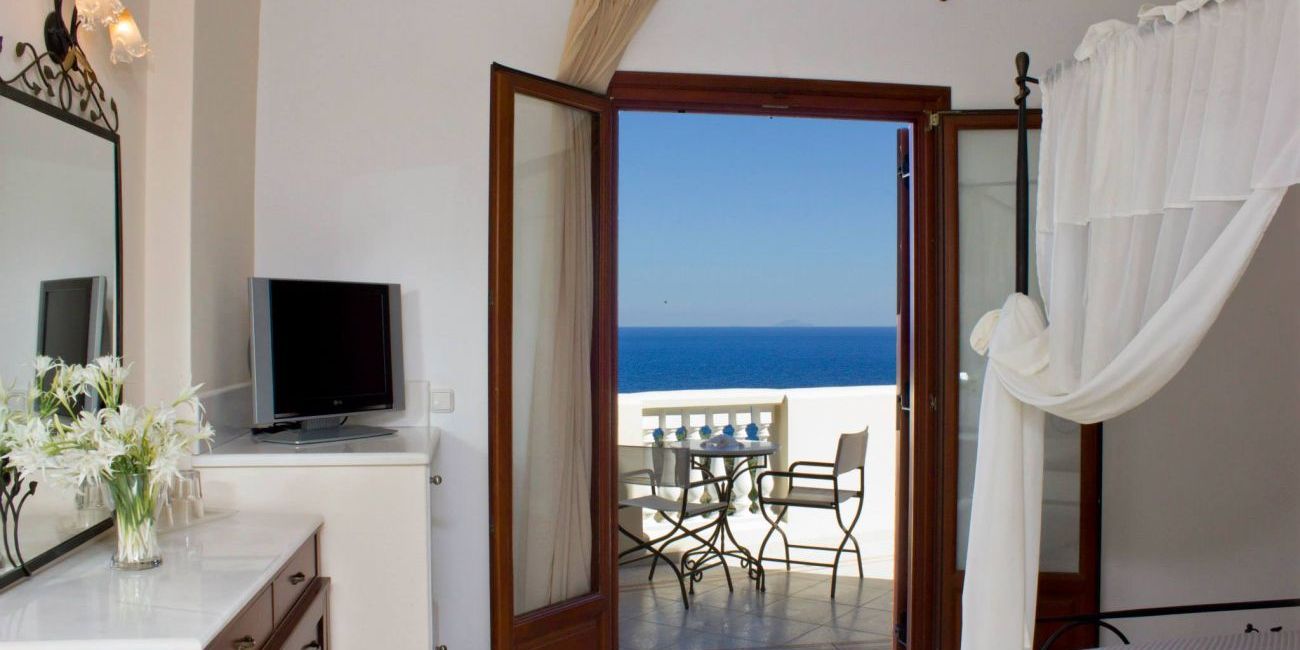 Hotel Epavlis  4* Santorini 