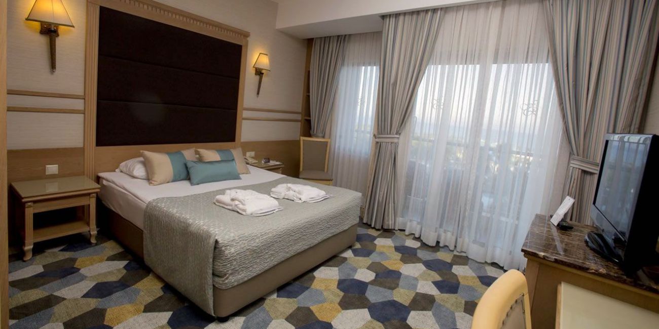 Hotel Fame Residence Lara 5*  Antalya - Lara 