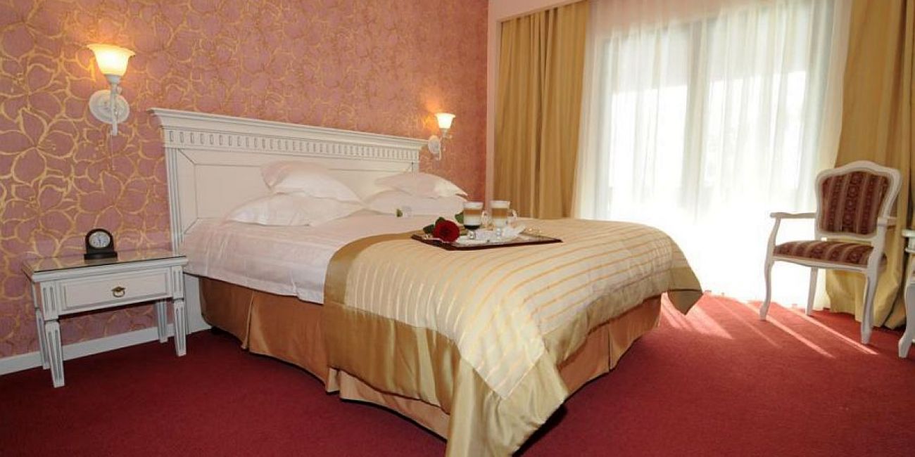 Hotel Foisorul cu Flori 4* Sinaia 
