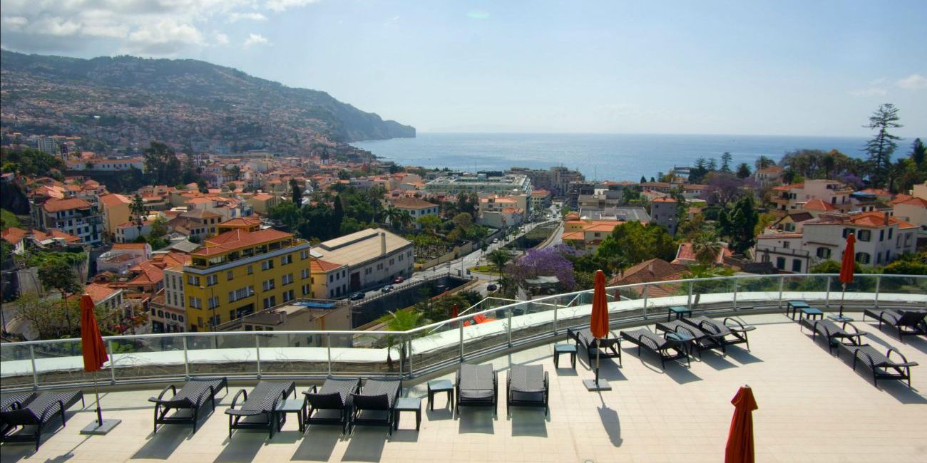 Hotel Four Views Baia 4*  Madeira 