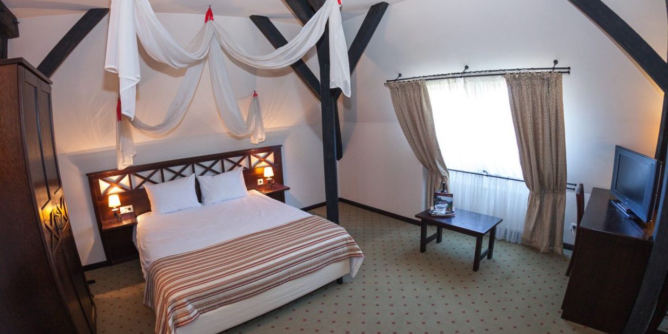 Hotel Gradina Morii 3*  Maramures 