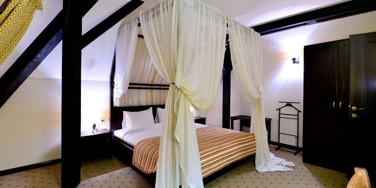 Hotel Gradina Morii 3*  Maramures 