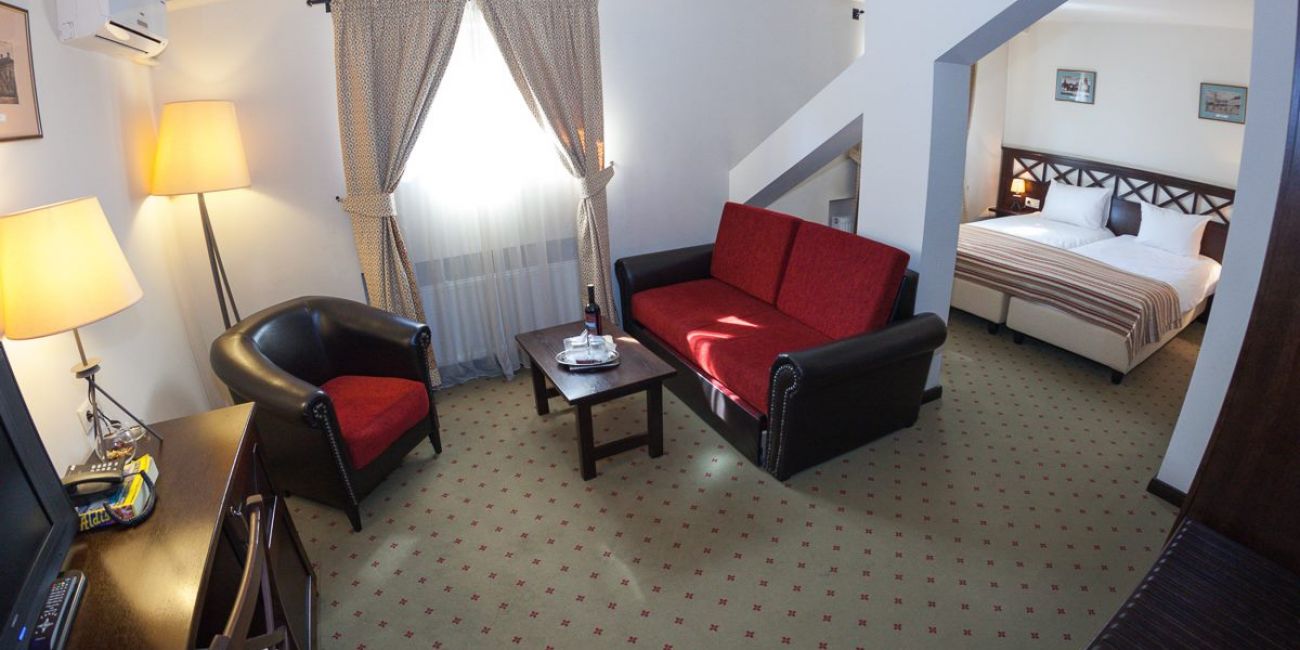 Hotel Gradina Morii 3*  Maramures 