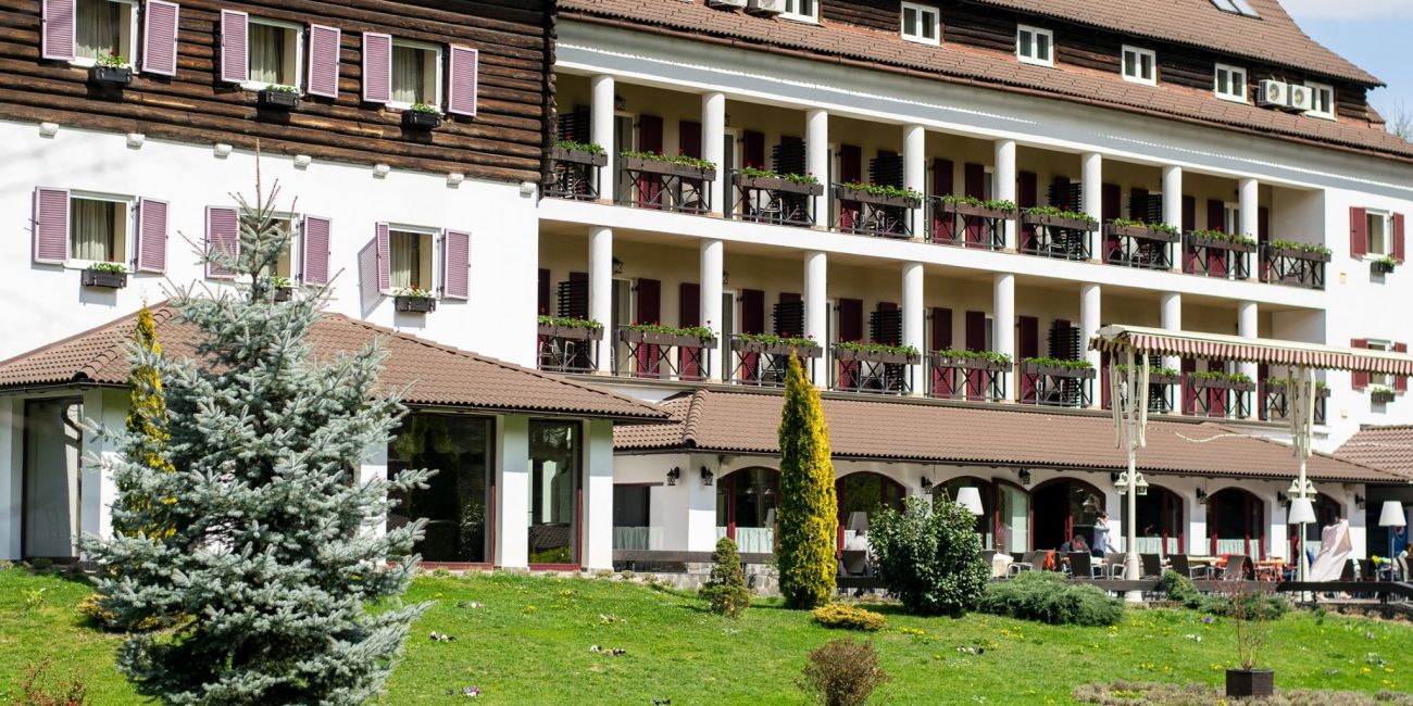 Hotel Gradina Morii 3*  Maramures 