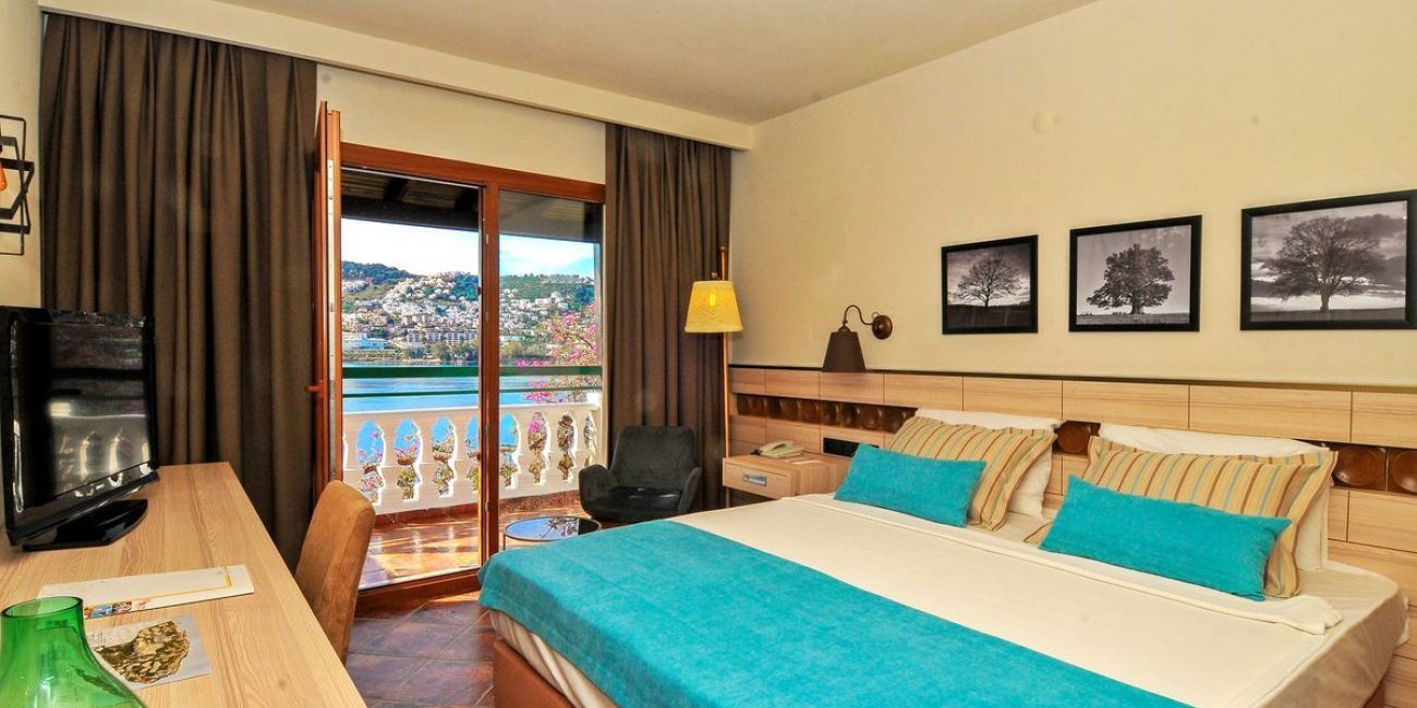 Hotel Green Beach Resort 5*  Bodrum 