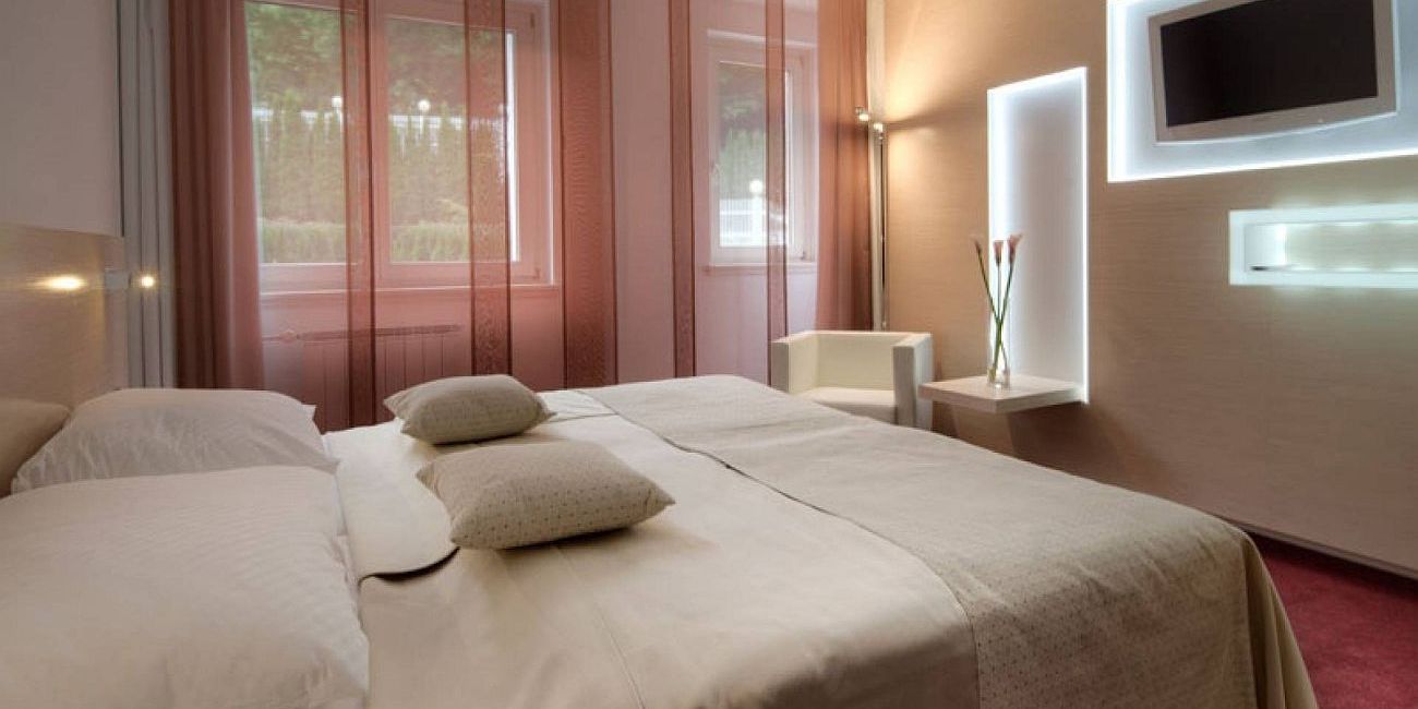 Hotel Habakuk 5* - Demipensiune Mariborsko Pohorje 