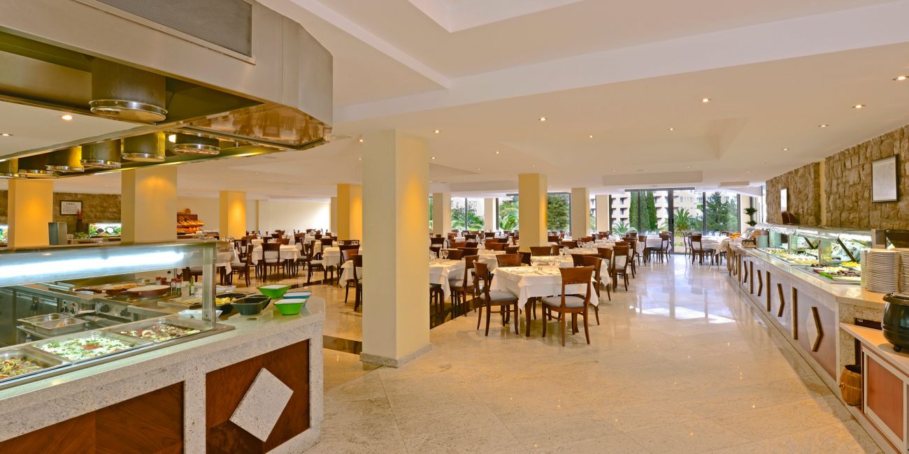 Hotel Iberostar Bellevue 4*  Becici 