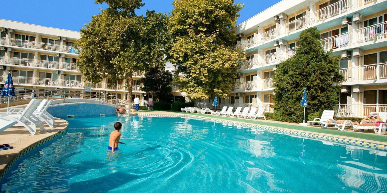 Hotel Kaliopa 3*  Albena 