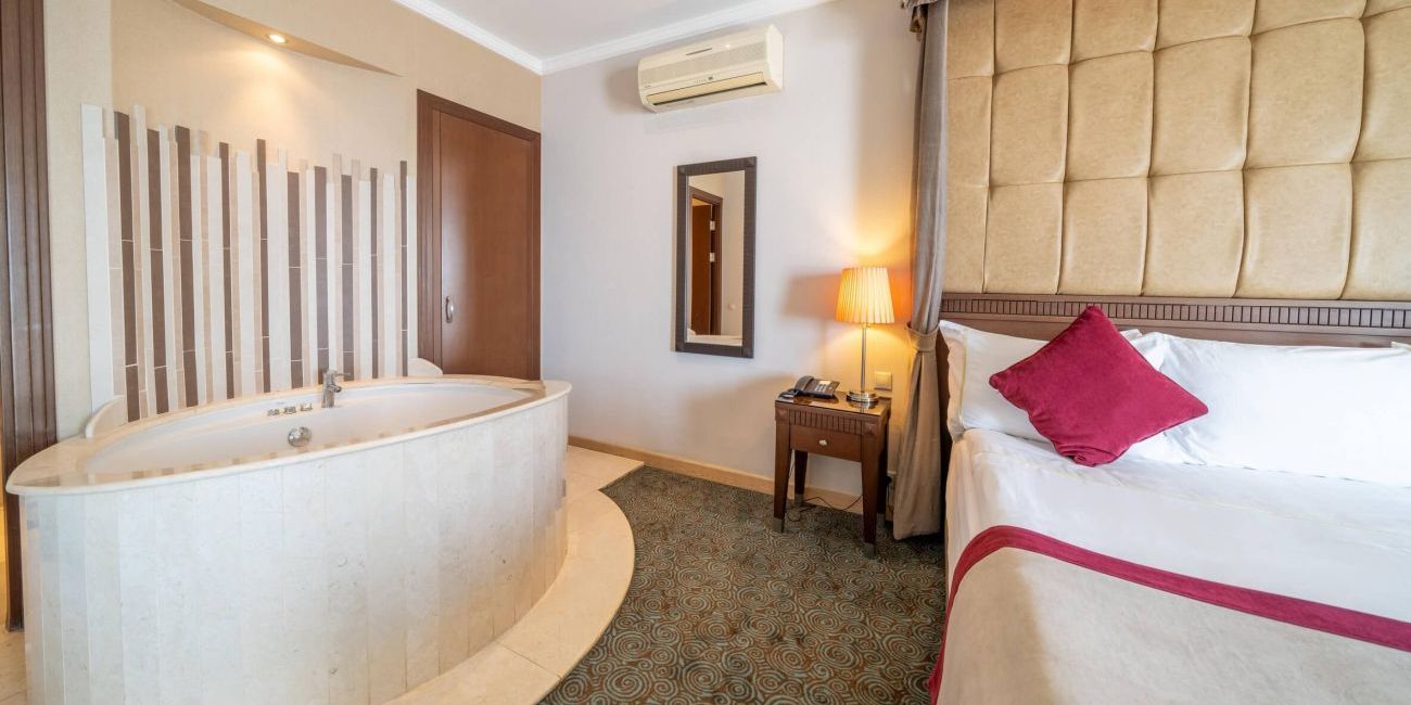 Hotel Korumar Deluxe 5* Kusadasi 