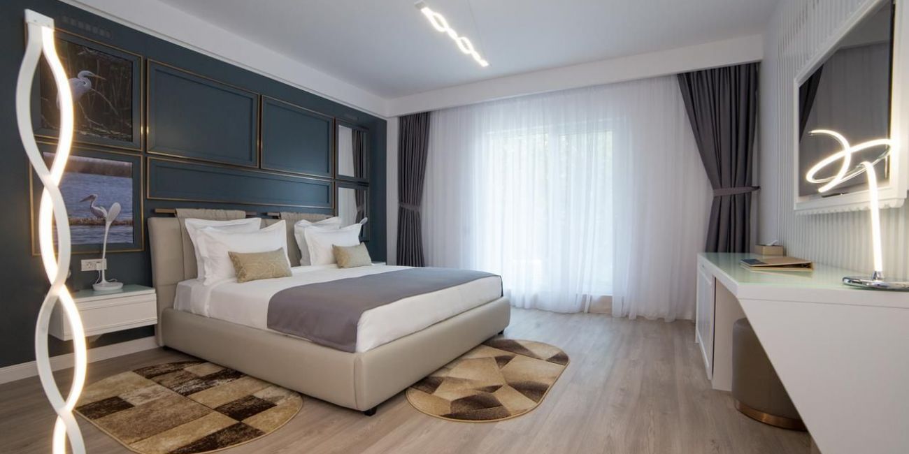 Hotel Lebada Luxury Resort & Spa 5*  Delta Dunarii 