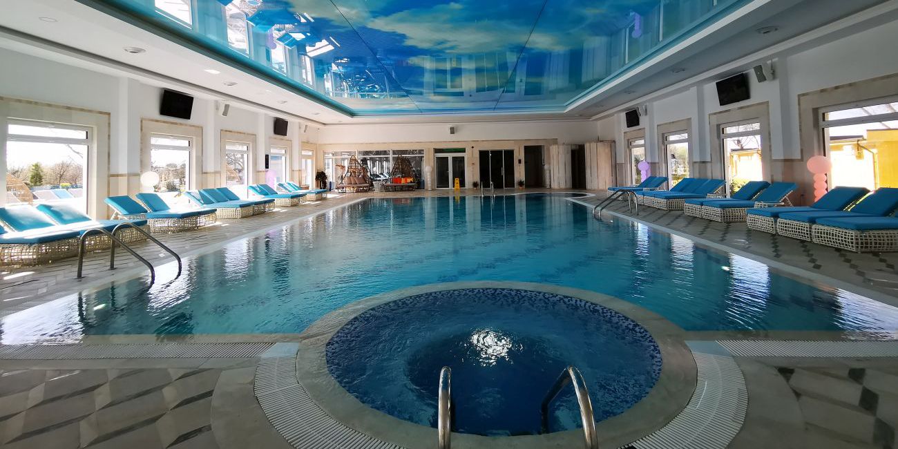 Hotel Lebada Luxury Resort & Spa 5*  Delta Dunarii 