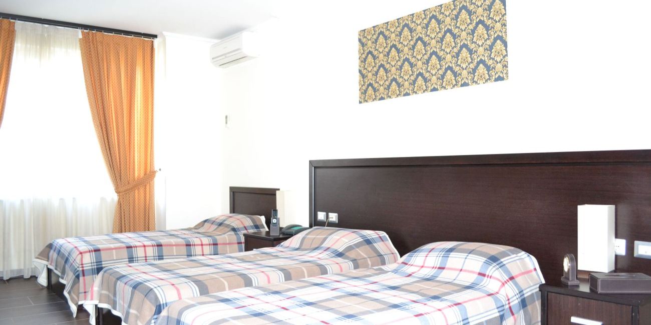 Hotel Leonardo 4* Durres 