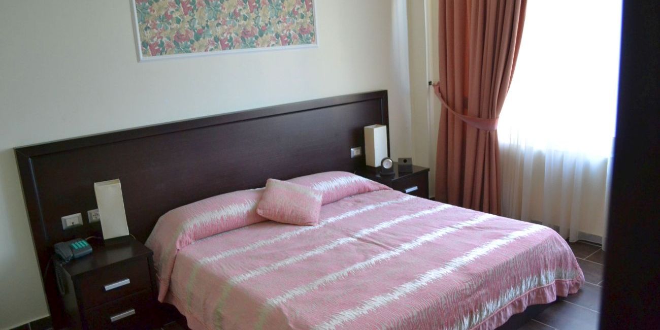 Hotel Leonardo 4* Durres 