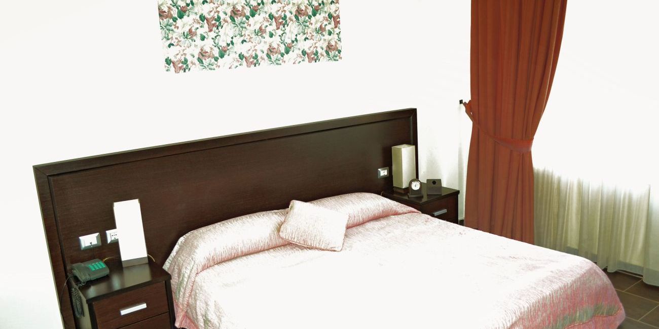 Hotel Leonardo 4* Durres 