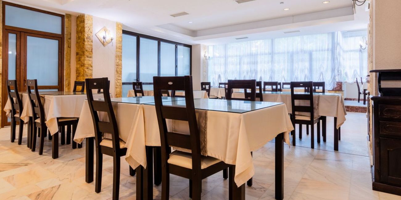 Hotel Livadia 3*  Baile Olanesti 