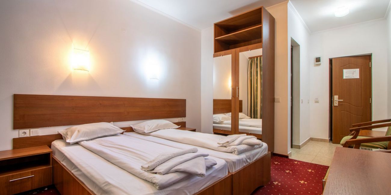 Hotel Livadia 3*  Baile Olanesti 