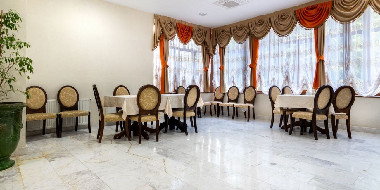 Hotel Livadia 3*  Baile Olanesti 