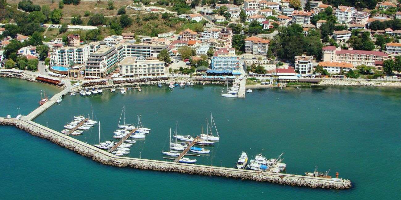 Hotel Lotos 3*  Balchik 