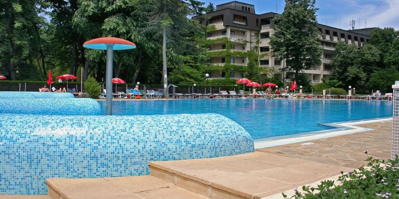Hotel Lotos 4*  Riviera Holiday Club 