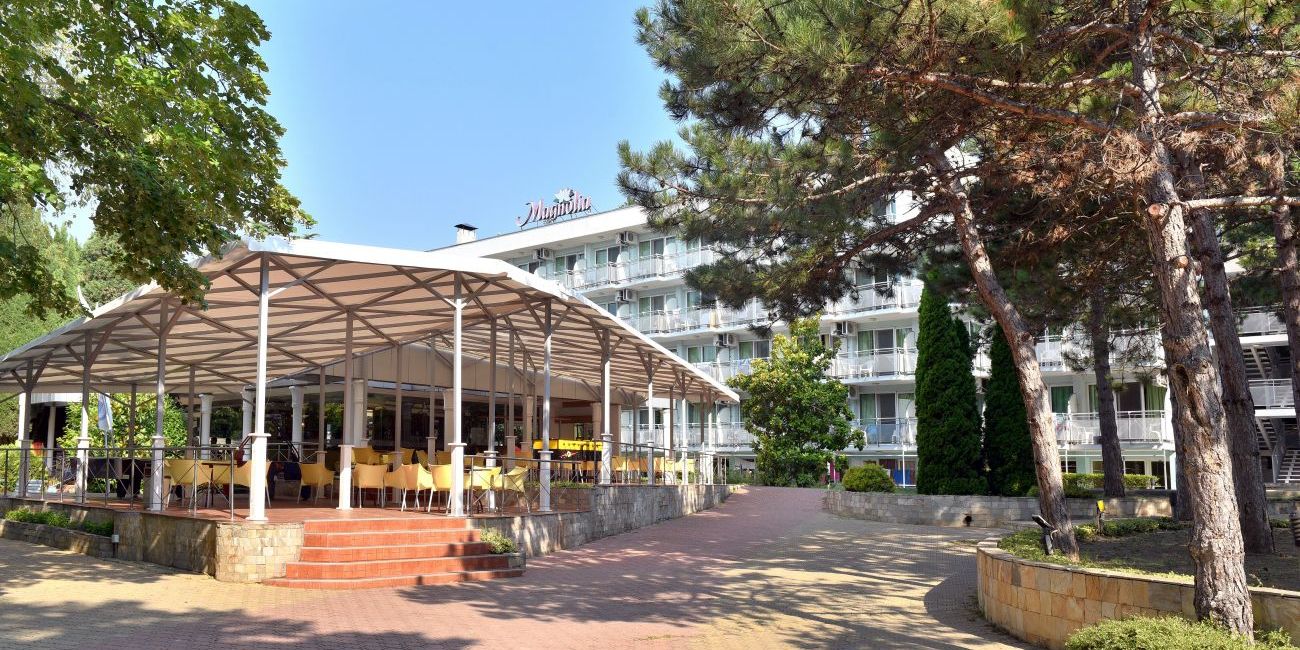 Hotel Magnolia Plus 3*  Albena 