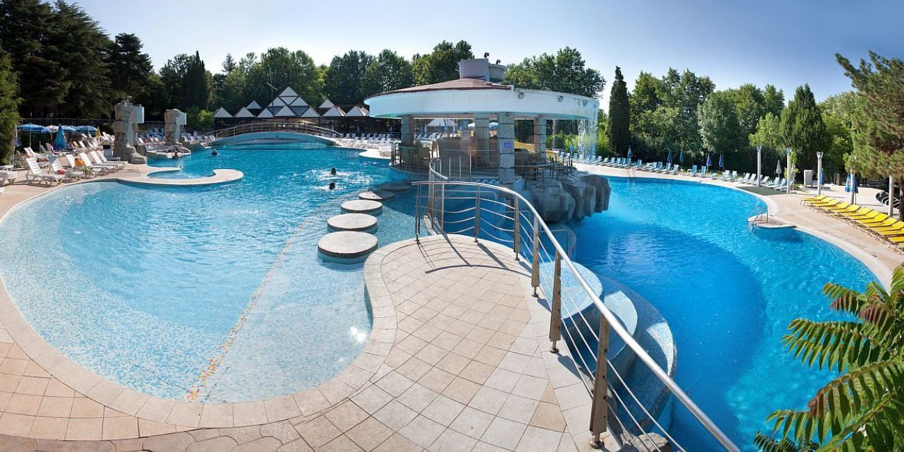 Hotel Magnolia Plus 3*  Albena 