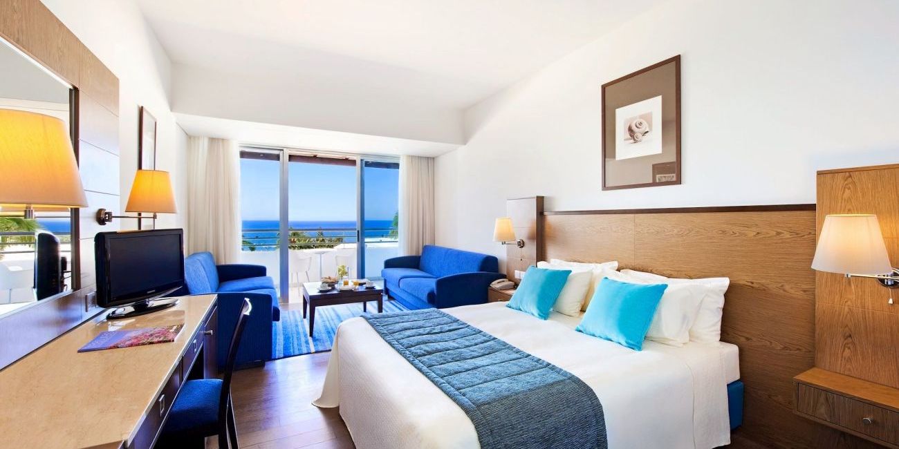 Hotel Mediterranean Beach 4* Limassol 