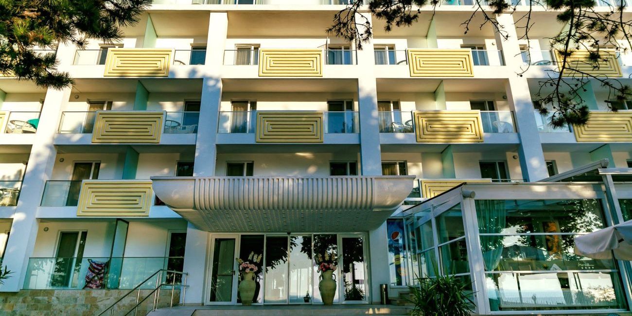 Hotel Mera Brise 4*  Mangalia 