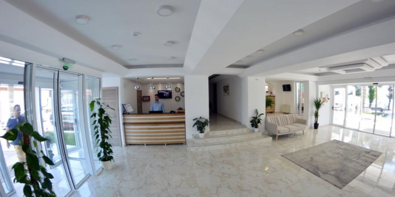 Hotel Mera Brise 4*  Mangalia 