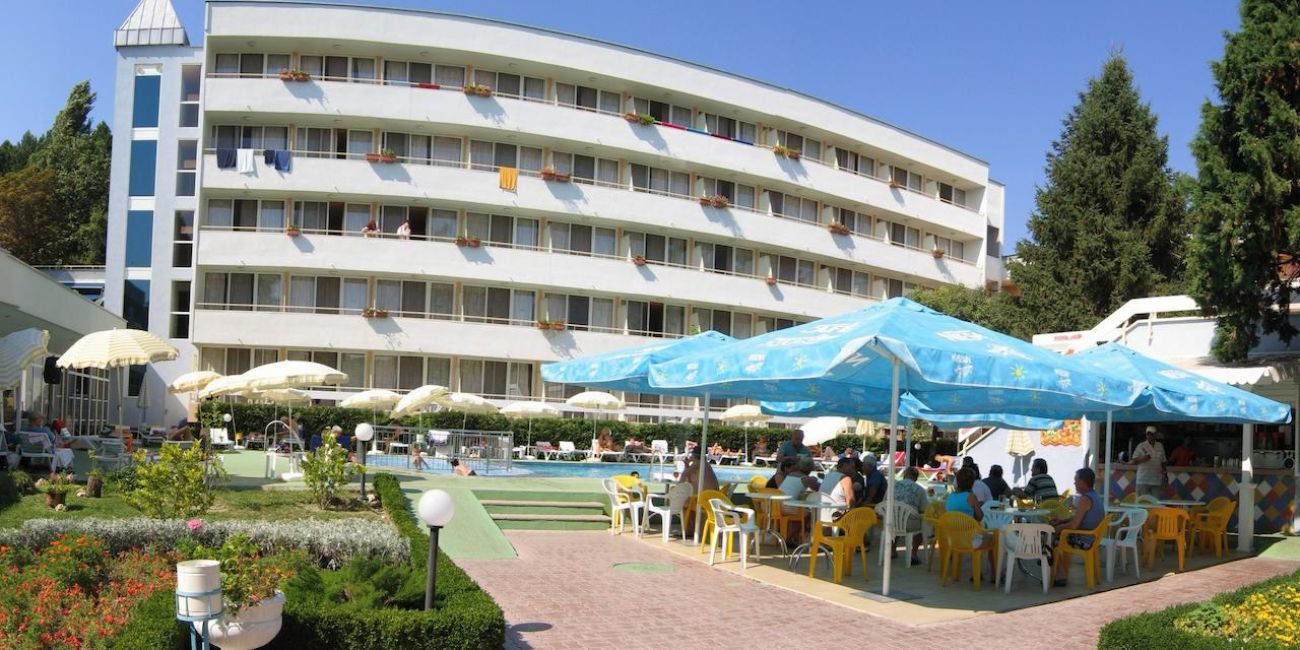 Hotel Oasis 2*  Albena 