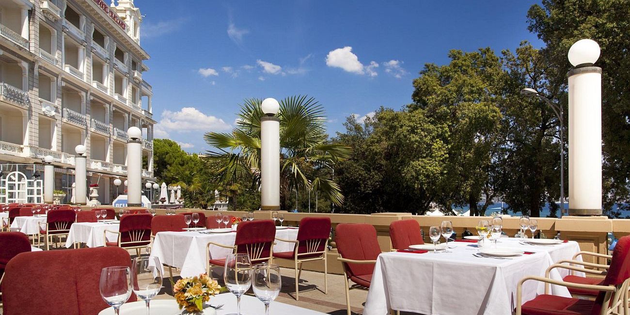 Hotel Palace Bellevue 3*  Opatija 