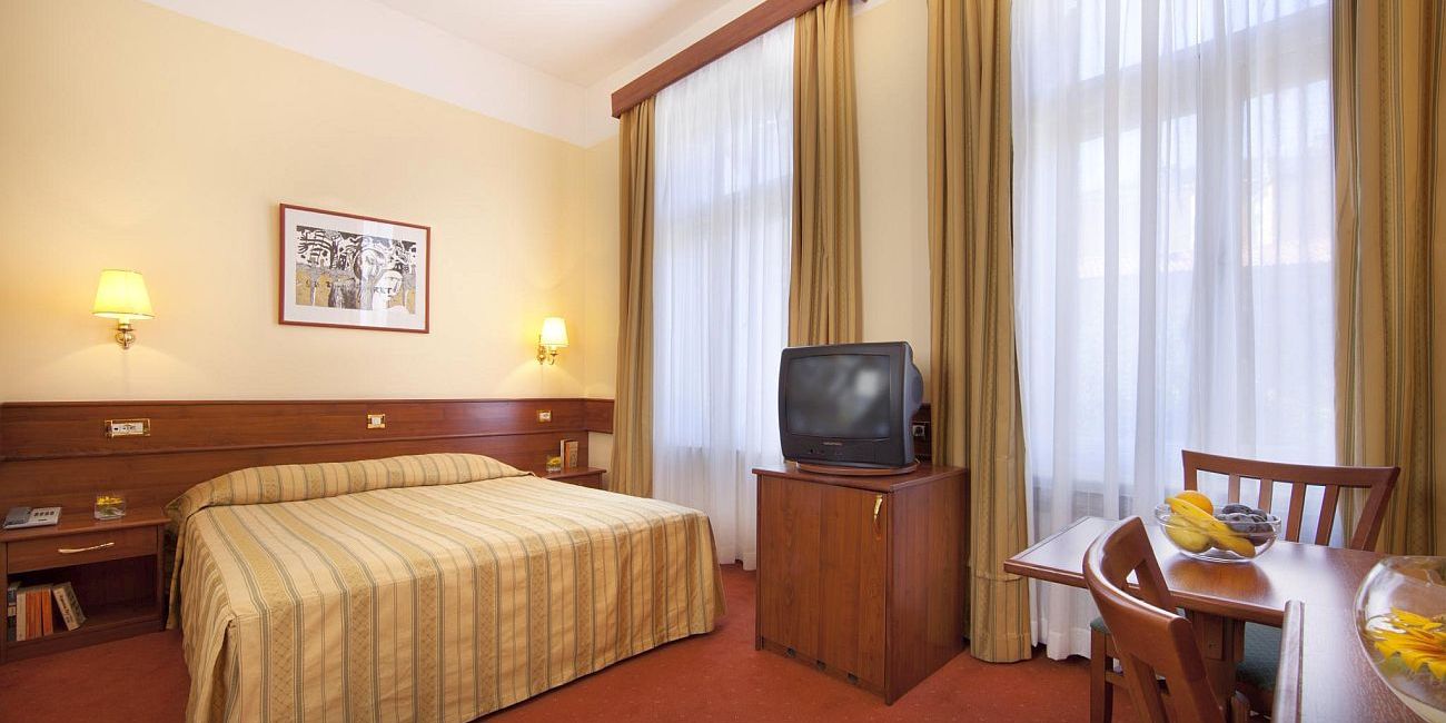 Hotel Palace Bellevue 3*  Opatija 