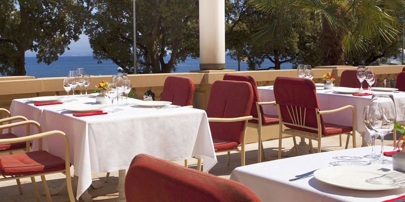 Hotel Palace Bellevue 3*  Opatija 