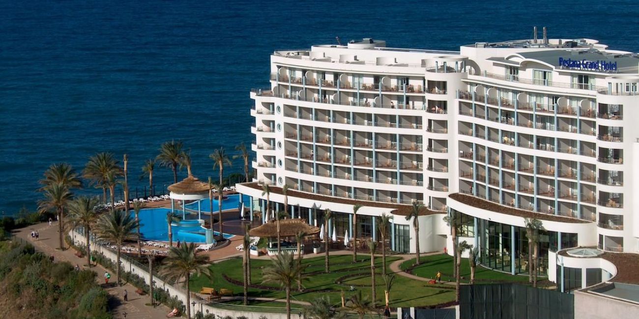 Hotel Pestana Grand Madeira 5*  Madeira 