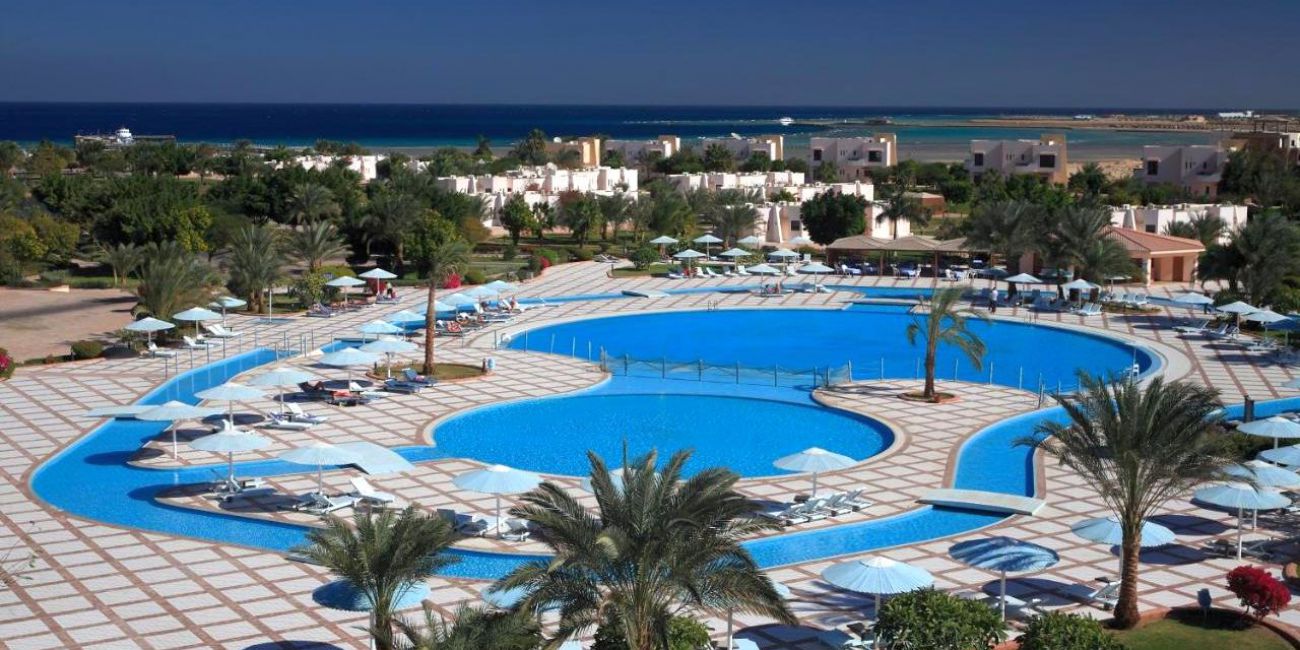 Hotel Pharaoh Azur Resort 4*  Hurghada 