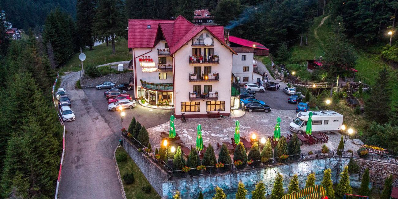 Hotel Piscul Negru 3*  Transfagarasan 