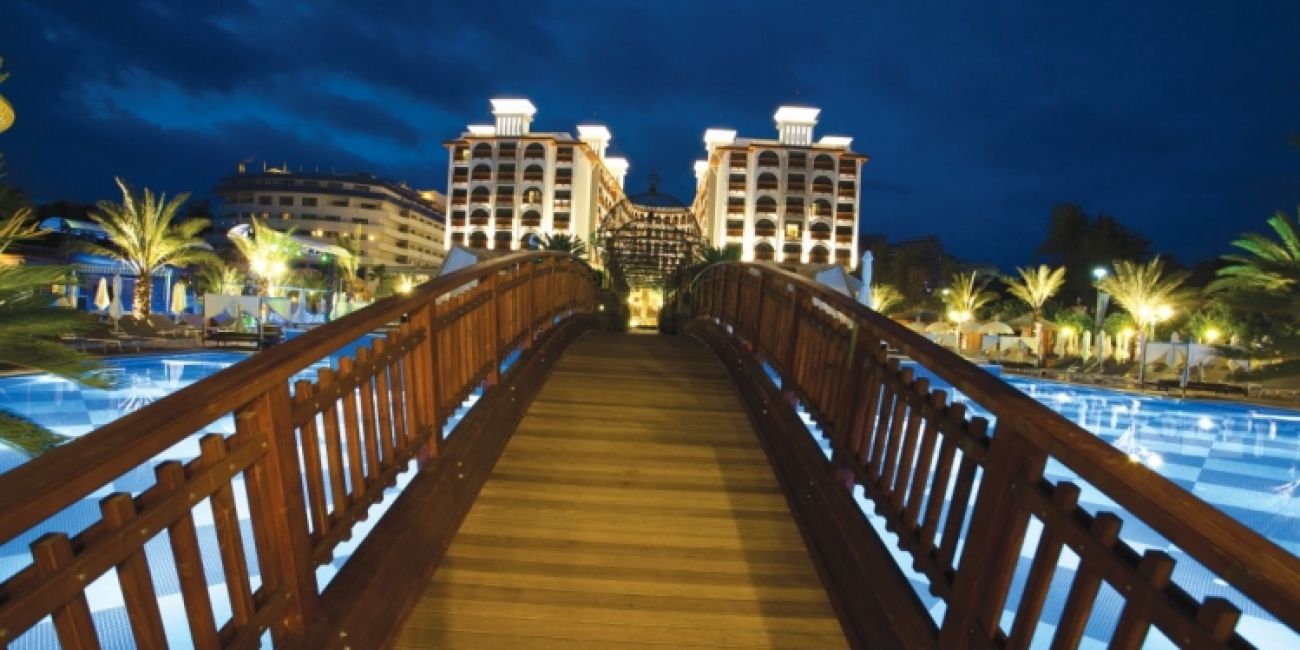 Hotel Quattro Beach Resort & Spa 5* Alanya 