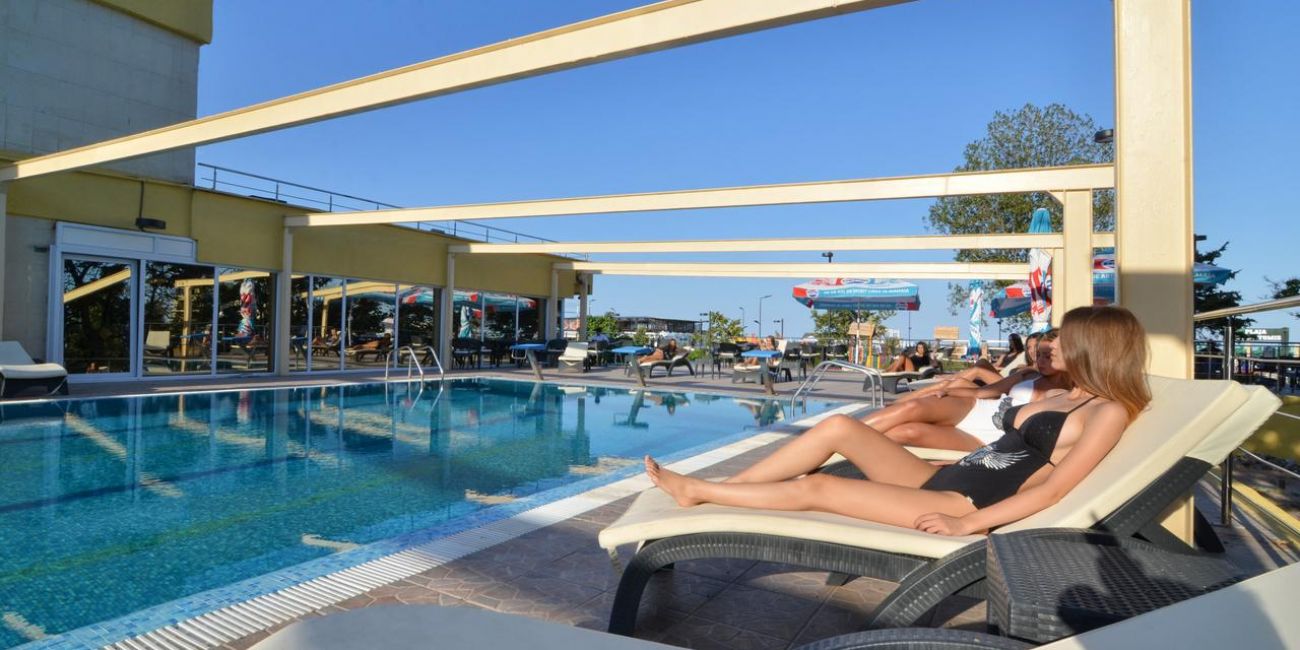 Hotel Queen Vera 4* Mamaia 