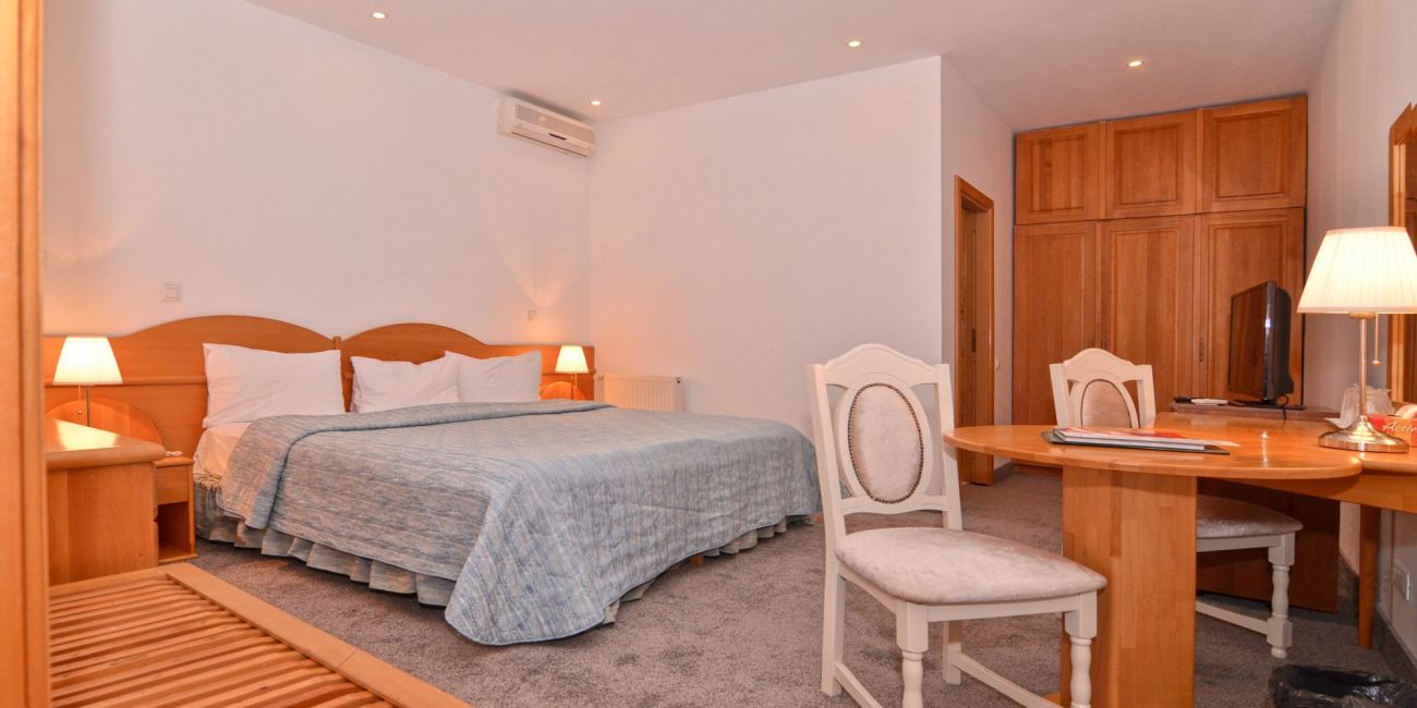 Hotel Queen Vera 4* Mamaia 