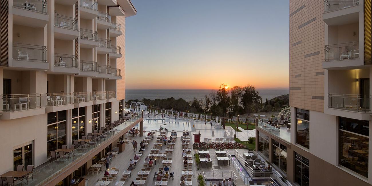 Hotel Ramada Resort by Wyndham Kusadasi & Golf 5* Kusadasi 