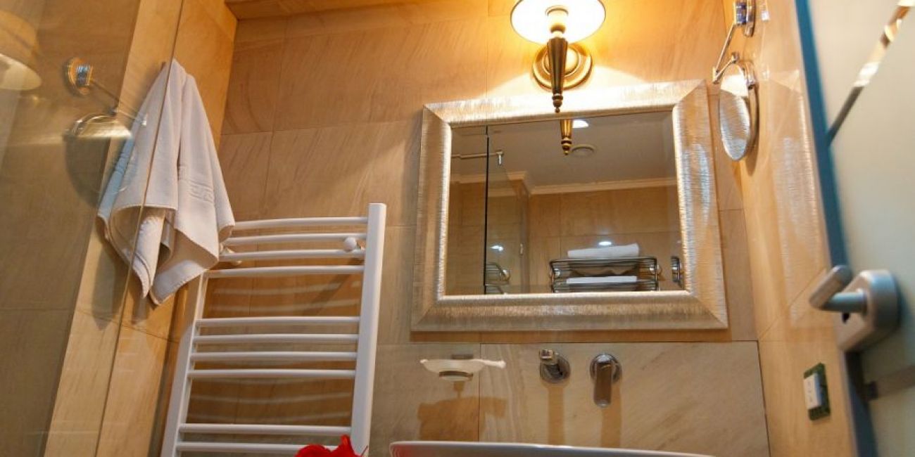 Hotel Roman Plaza 4* - Pensiune completa  Roman 