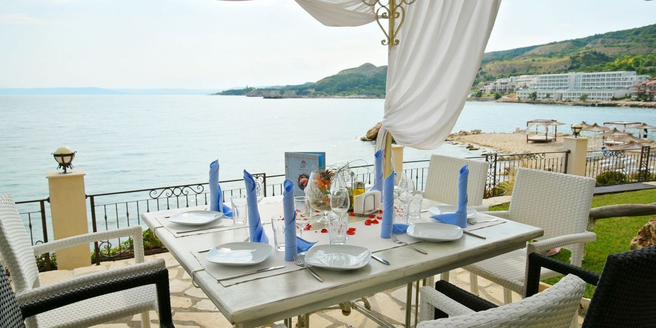 Hotel Royal Bay Resort 4*  Kavarna 