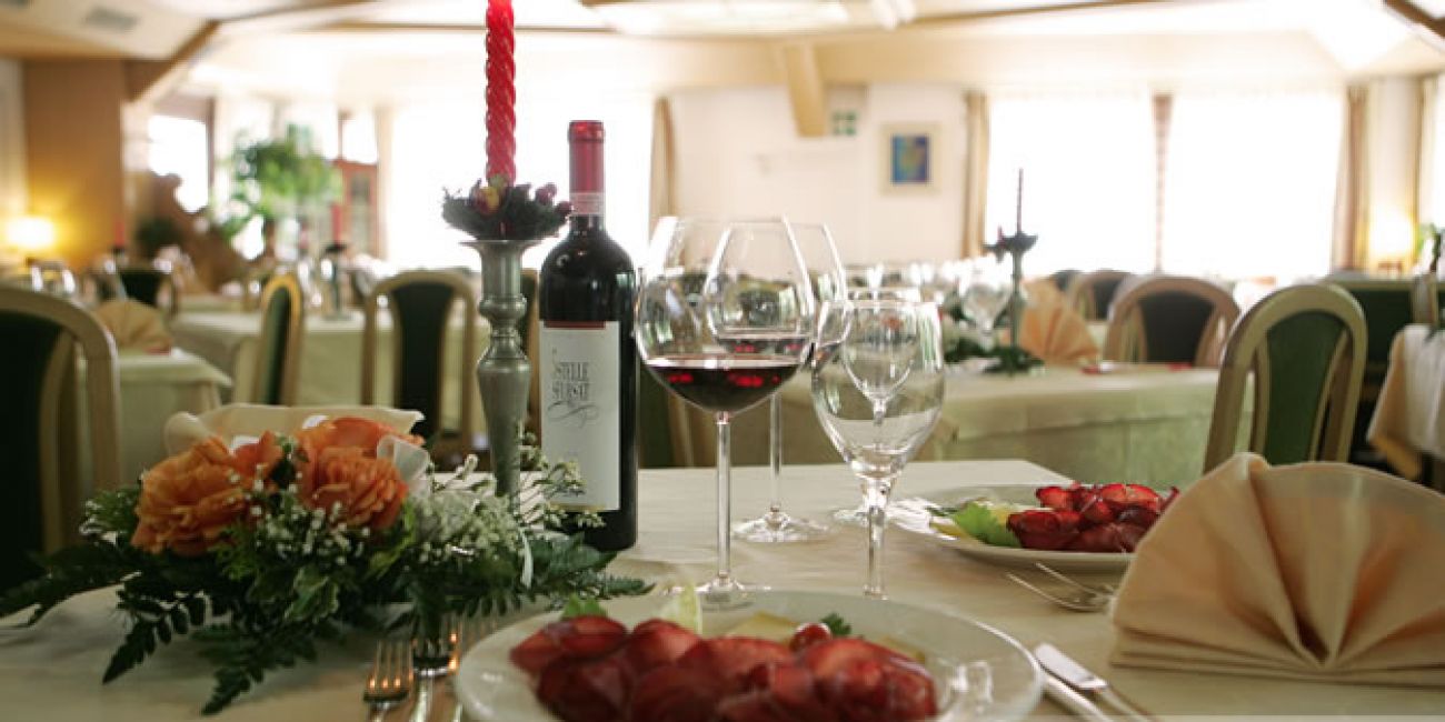 Hotel Santanton 4* -  Demipensiune+Cina Festiva Bormio 