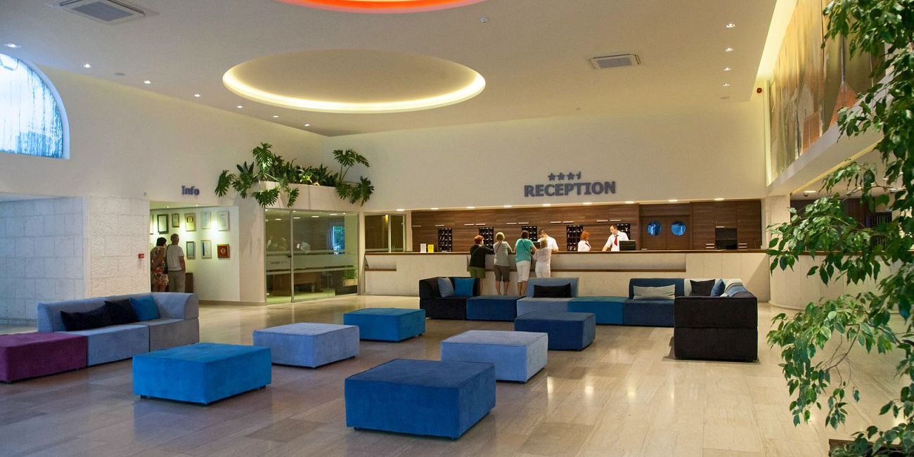 Hotel Slovenska Plaza 3*/4* Budva 