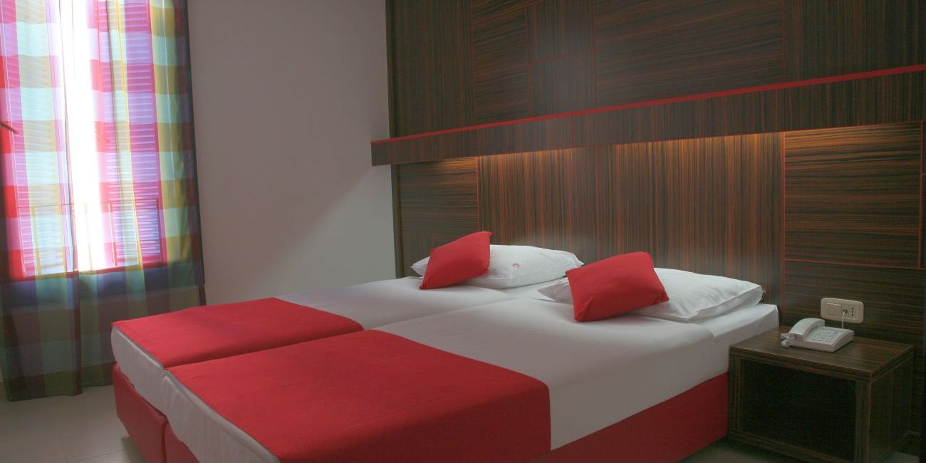 Hotel Slovenska Plaza 3*/4* Budva 