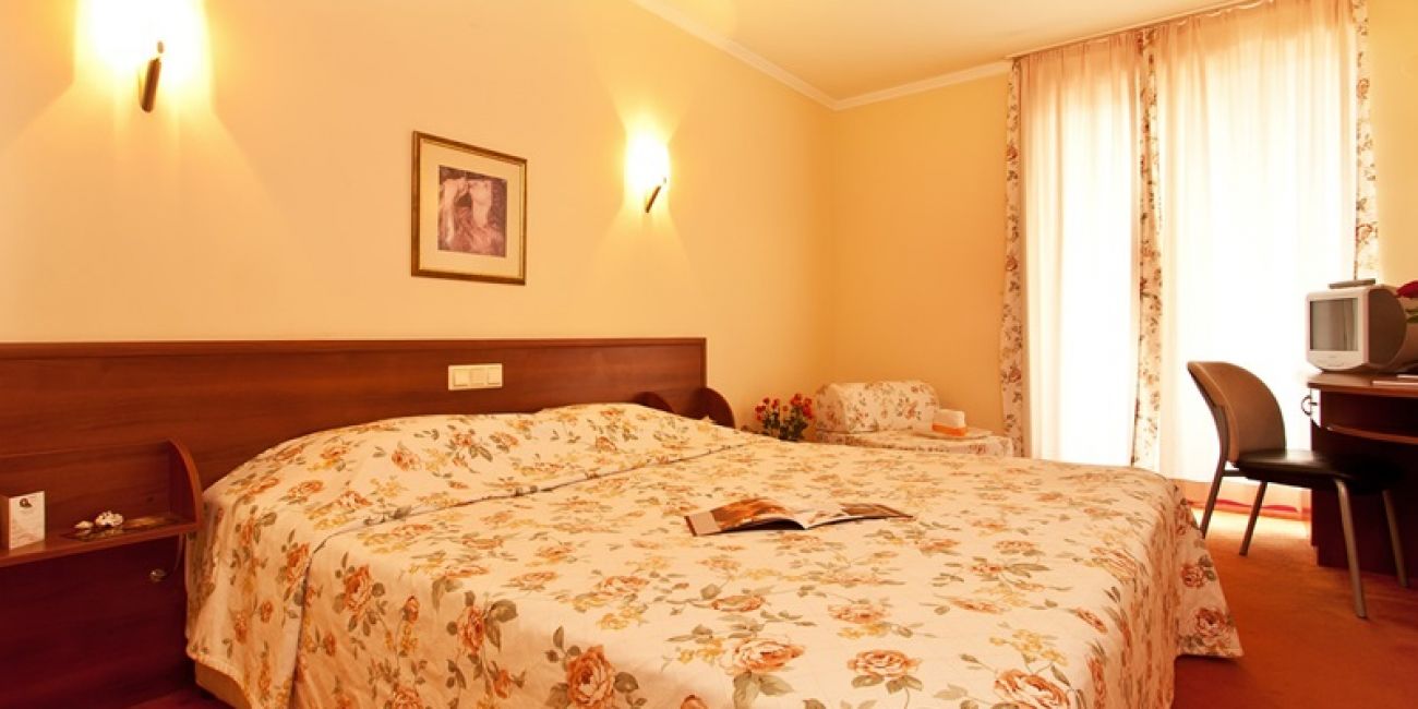 Hotel St George 4*  Pomorie 