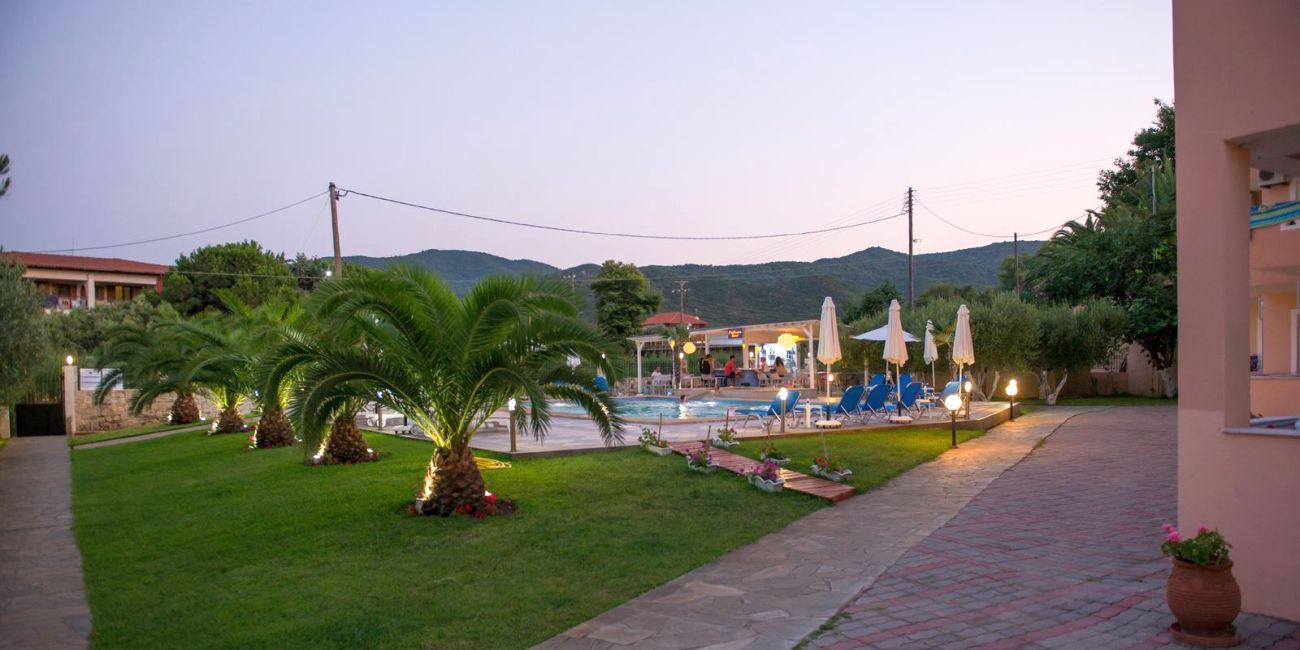 Hotel Stefani 2* Halkidiki - Sithonia 