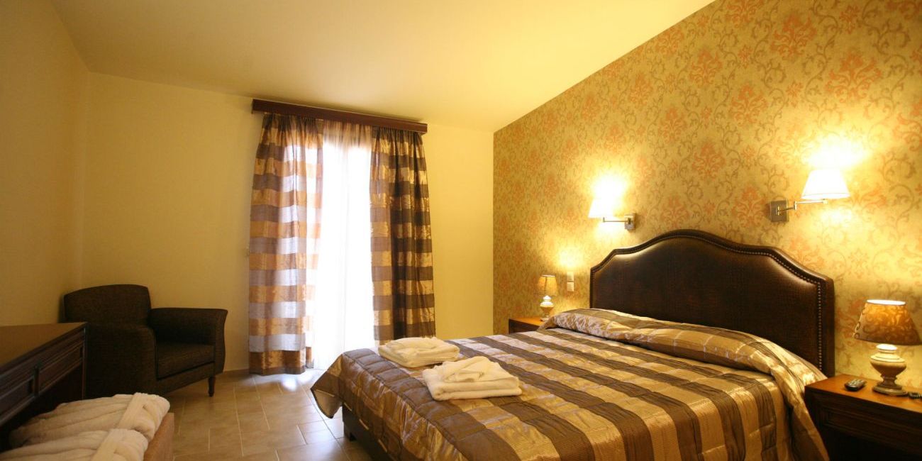 Hotel Tesoro 3*  Lefkada 