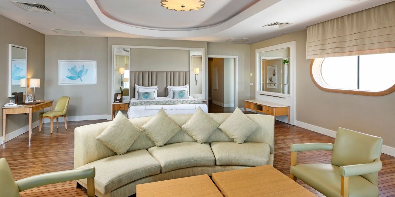 Hotel Titanic Beach Resort Lara 5*  Antalya - Lara 